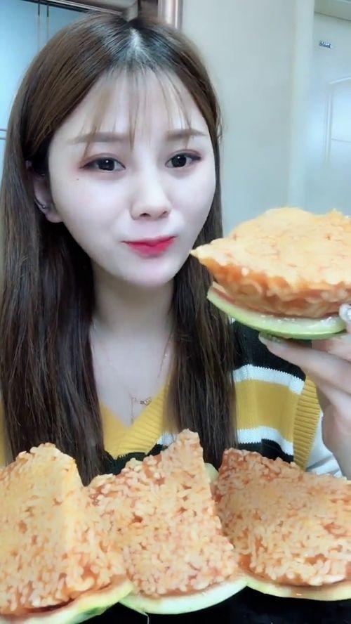 网红口子姐吃瓜,一场吃瓜盛宴背后的故事